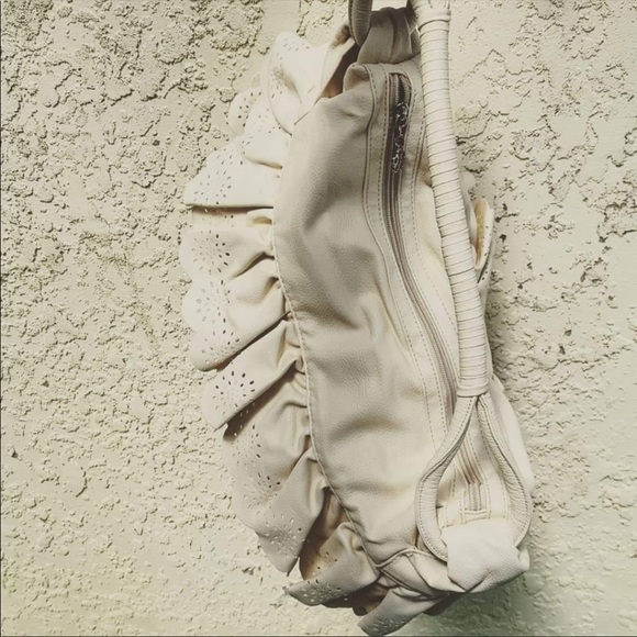 Ruffled Shoulder Bag - Picture 5 of 5